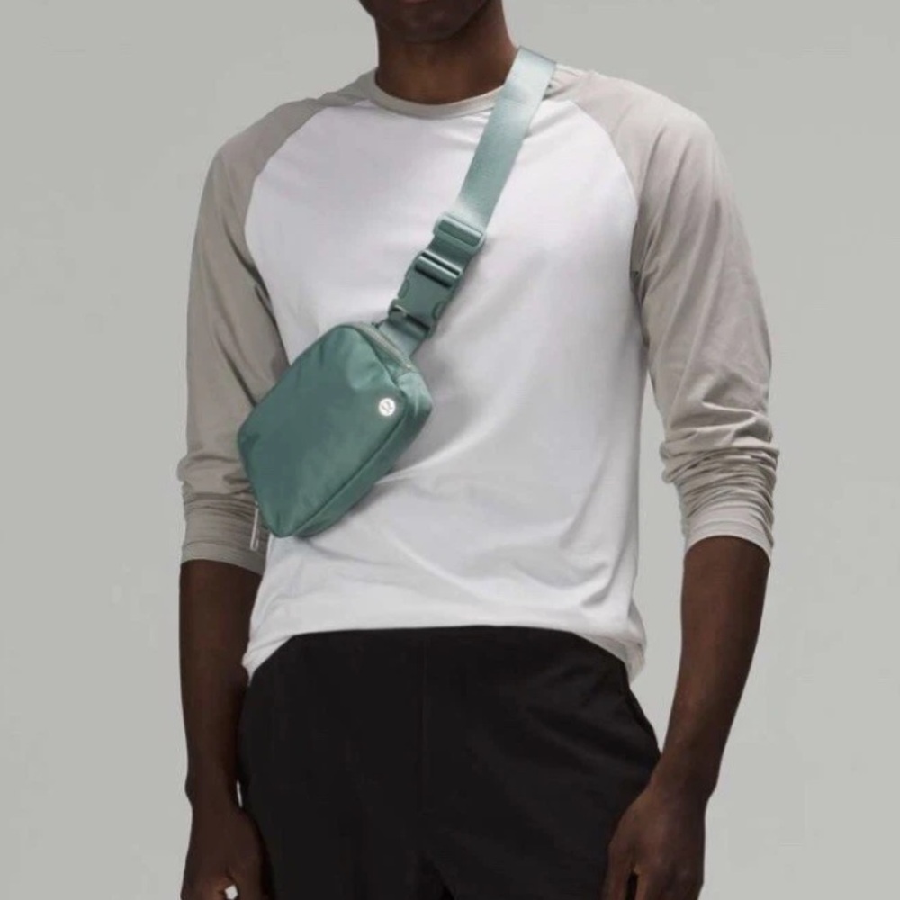 lululemon athletica Everywhere Belt Bag - Picture 10 of 10